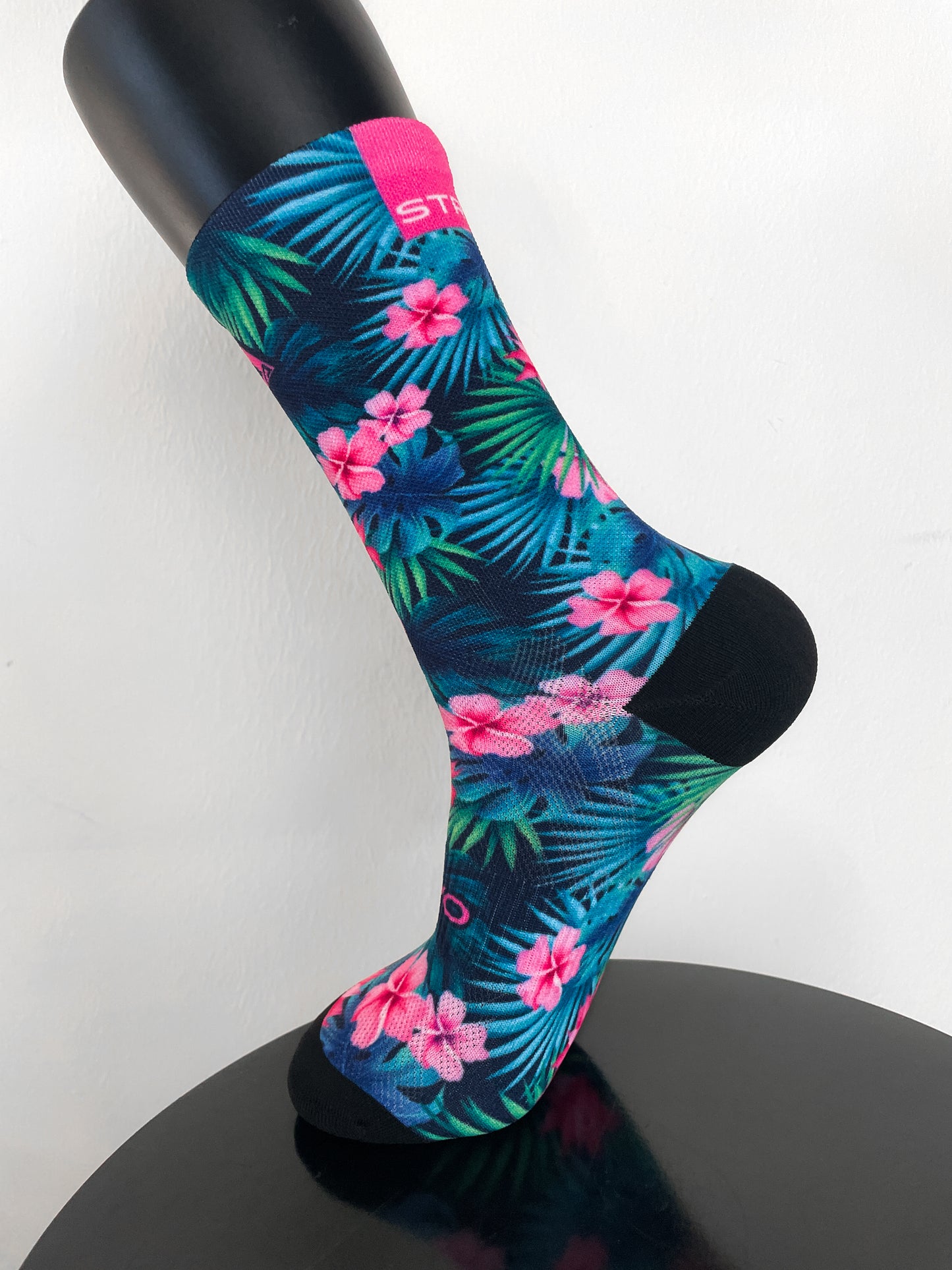 Blossom Breeze Active Crew Socks