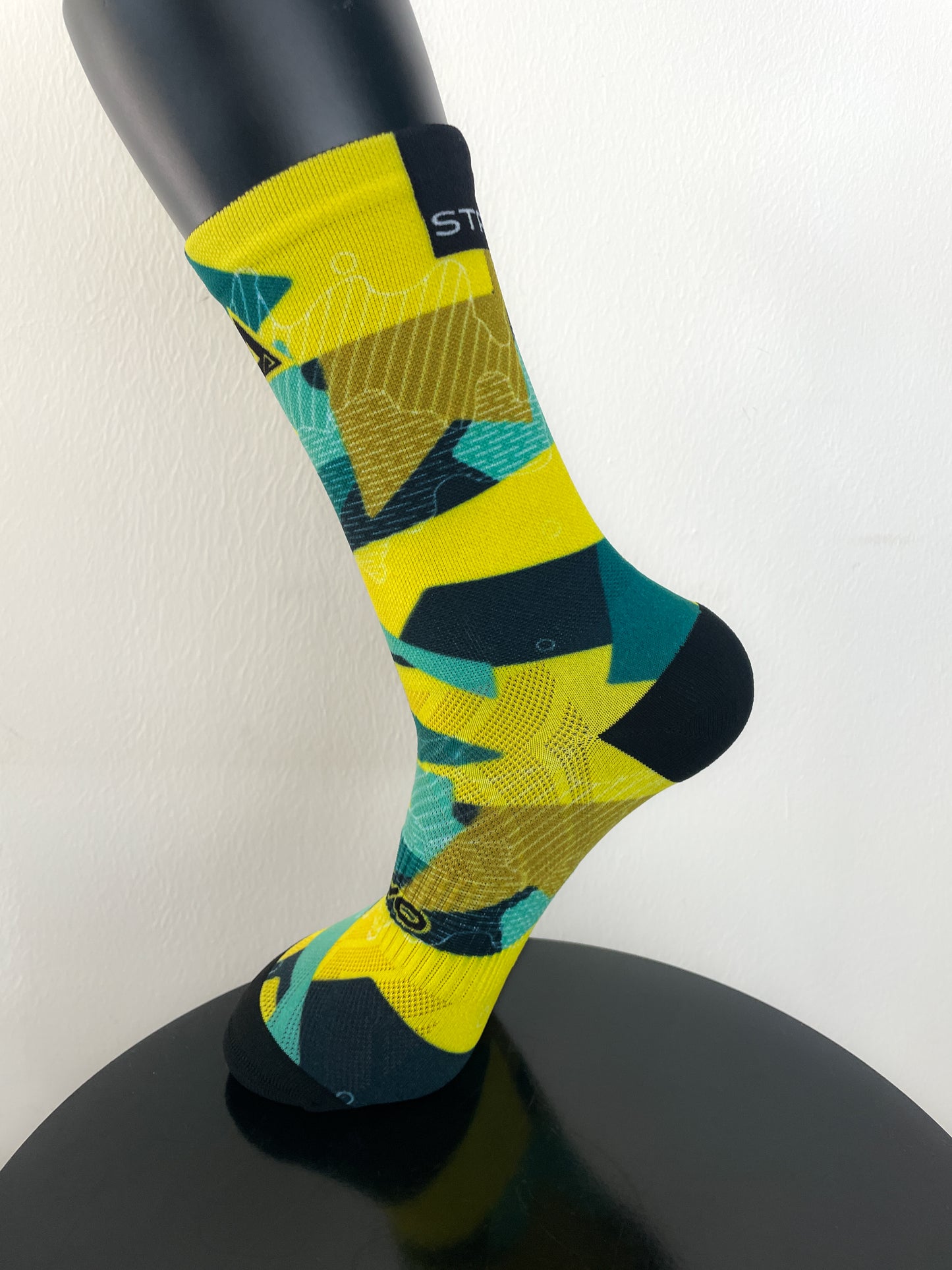 Abstract Yellow Active Crew Socks